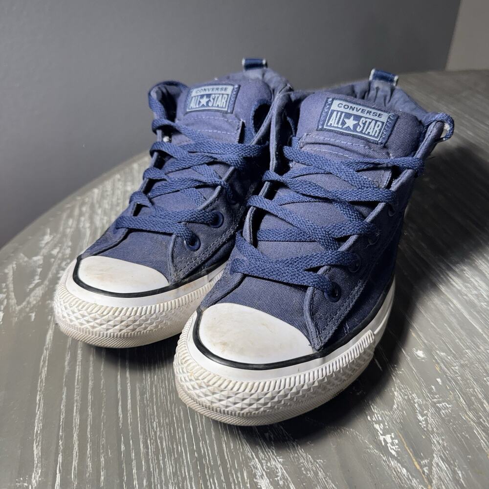 Converse Chuck Taylor High Top Sneakers Sz 7 Mens 9 Woman’s. Navy Blue Casual